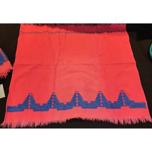 Vintage Pink Blue Geometric Embroidered Hand Towels 12" Square - Picture 4 of 8